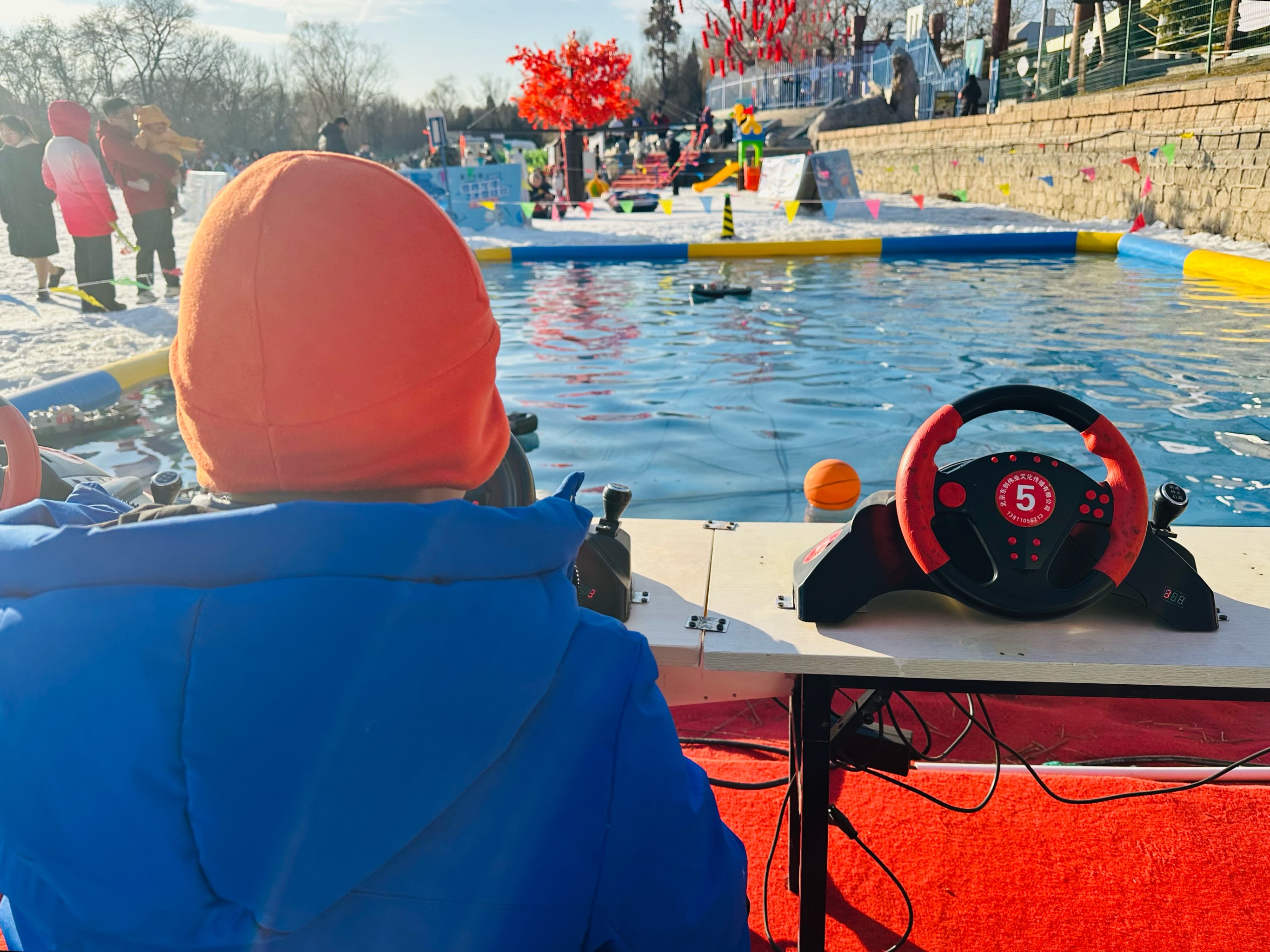 国际漂浮足球:水上足球的新玩法 国际漂浮足球:水上足球的新玩法